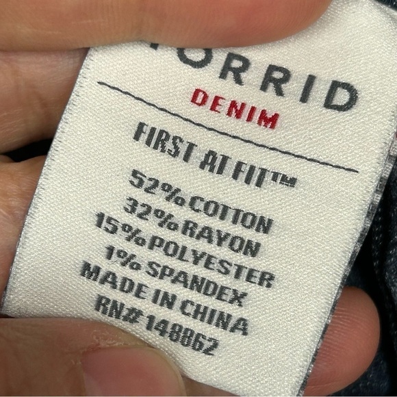 Torrid Jegging Skinny Super Stretch High-Rise Jean - Picture 4 of 8